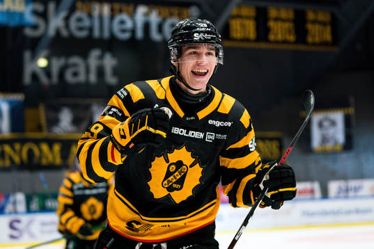 Skellefteås Albin Sundsvik  jublar