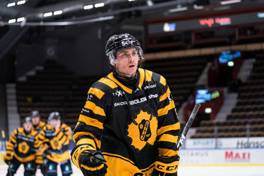 Skellefteås Darren Nowick jublar