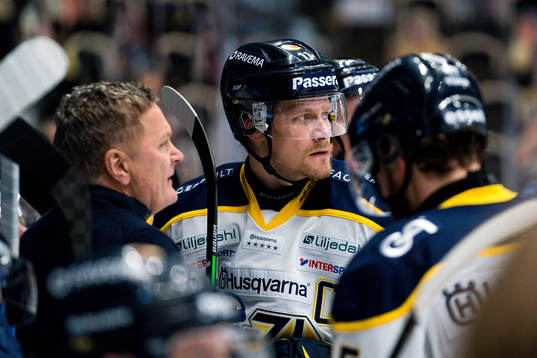 s Simon Önerud deppar