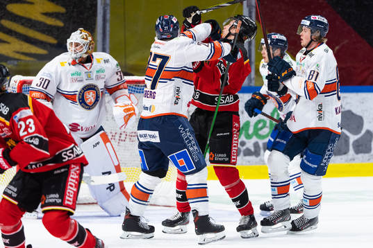 Växjös Martin Lundberg och Luleås Carl Mattsson