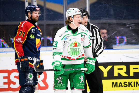 Djurgårdens Dick Axelsson och Rögles Moritz Seider