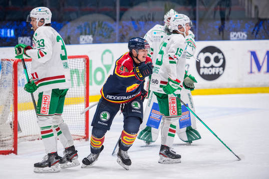 Djurgårdens Rhett Rakhshani jublar