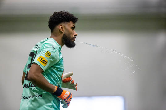 Häckens målvakt Jonathan Ursin Rasheed