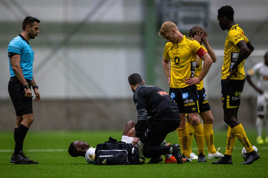 Häckens Bénie Traore skadas