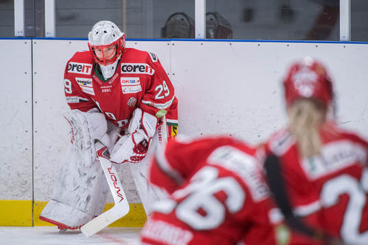 Modos målvakt Klara Peslarova