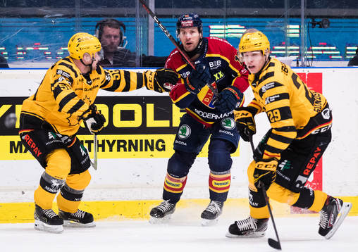 Skellefteås Oskar Nilsson och Albin Sundsvik försvarar