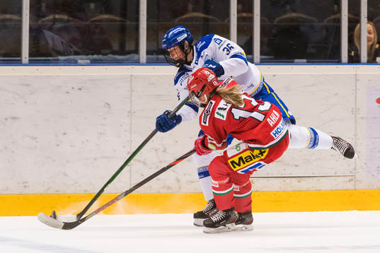 Modos Madelene Strömgren och Leksands  Andrine Furulund