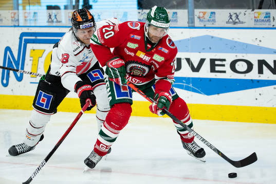 Örebros Rodrigo Abols och Frölundas Joel Lundqvist