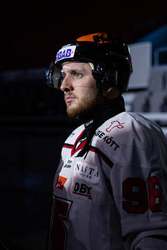 Örebros Robin Kovacs innan ishockeymatchen i SHL mellan