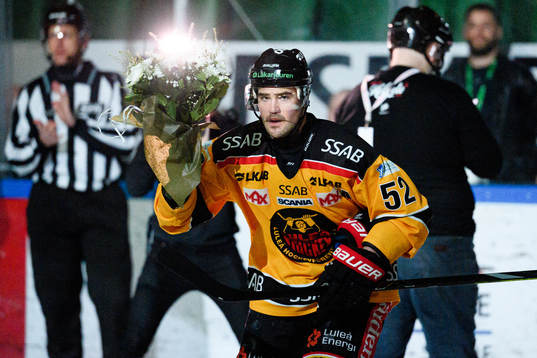 Luleås Karl Fabricius uppmärksammas för 1000 spelade