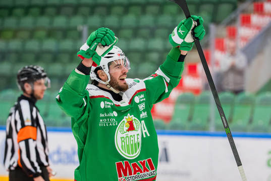 Rögles Eric Gelinas jublar