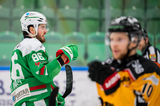 Rögles Eric Gelinas jublar
