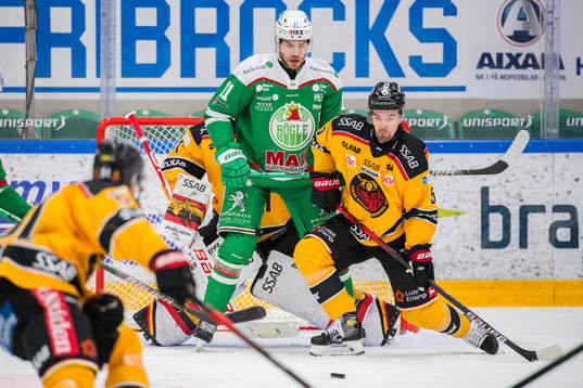 Rögles Mattias Sjögren och Luleås Eddie Larsson