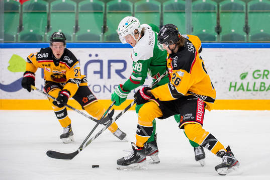 Rögles Erik Andersson och Luleås Radek Muzik