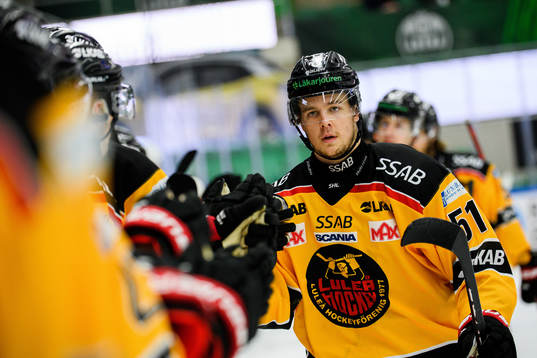 Luleås Filip Hållander jublar