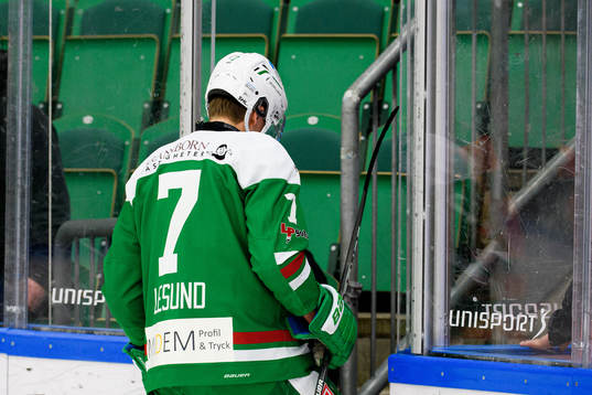 Rögles Erlend Lesund lämnar isen