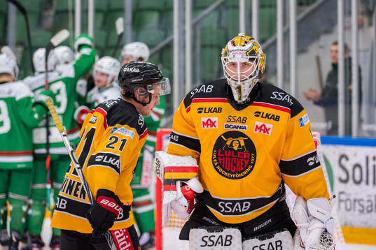 Luleås målvakt Jesper Wallstedt deppar