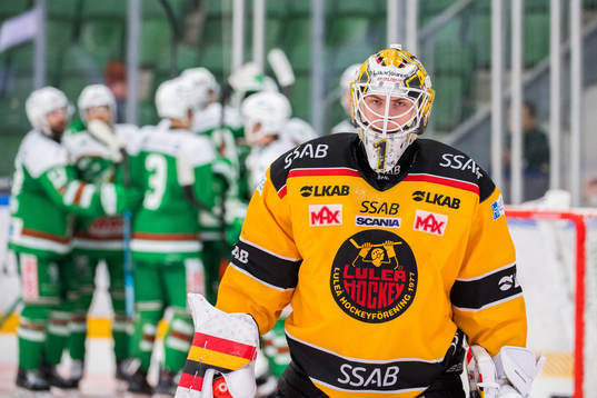 Luleås målvakt Jesper Wallstedt deppar