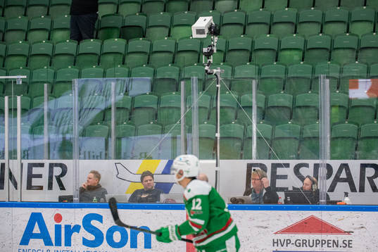 En kamera på sargen rinkside cam