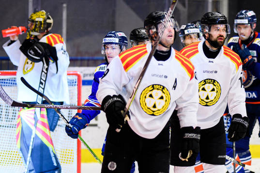 Brynäs målvakt Samuel Ersson , Niclas Andersén och Johan