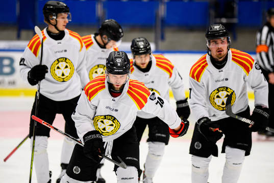 Brynäs Chad Billins jublar