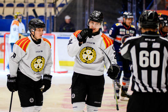 Brynäs Daniel Mannberg och Adam Pettersson deppar