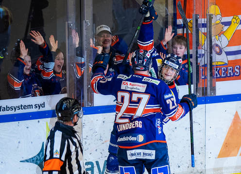 Växjös Victor Stjernborg jublar