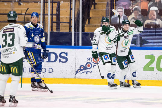 Färjestads Jacob Peterson jublar