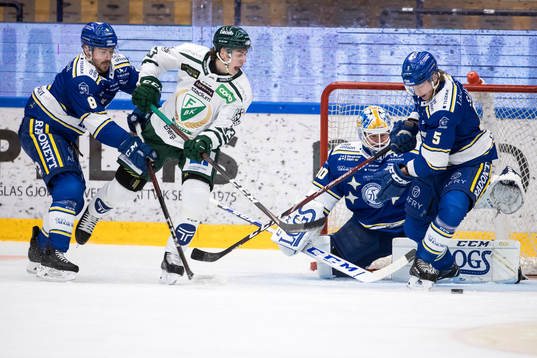 Leksands Matt Caito och Färjestads Albert Johansson och