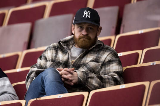 Leksands Mattias Ritola på läktaren