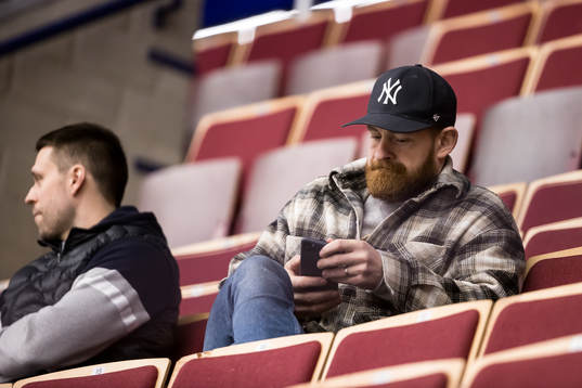 Leksands Mattias Ritola på läktaren