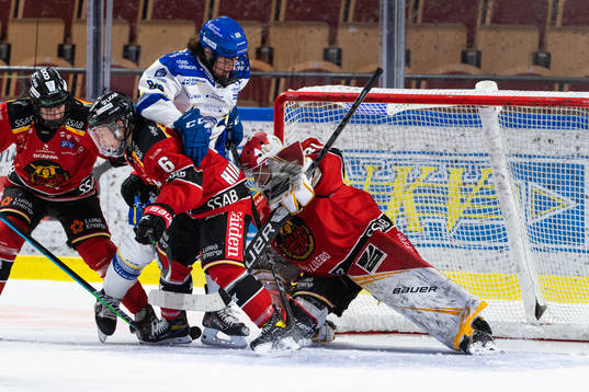 Luleås Jenni Hiirikoski och Leksands Ella Albinsson
