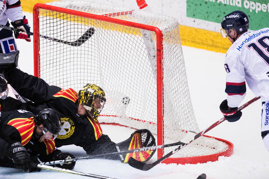 Linköpings Alexander Johansson gör 3-3 bakom Brynäs