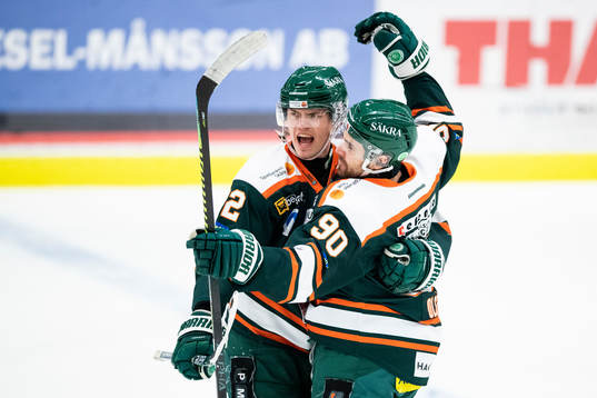 Kristianstads Rikard Olsén och Jakob Bondesson jublar