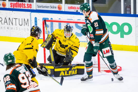 Västerås målvakt Jesper Myrenberg och Kristianstads