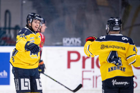 s Fredrik Forsberg jublar