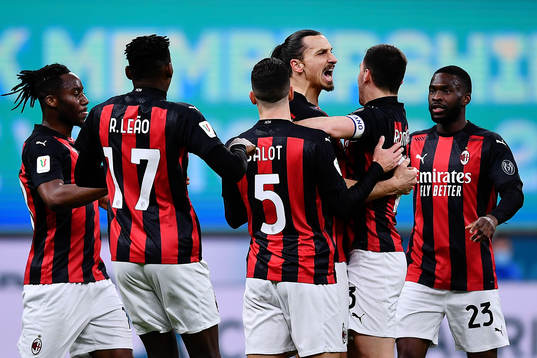 Zlatan Ibrahimovic of Milan celebrates