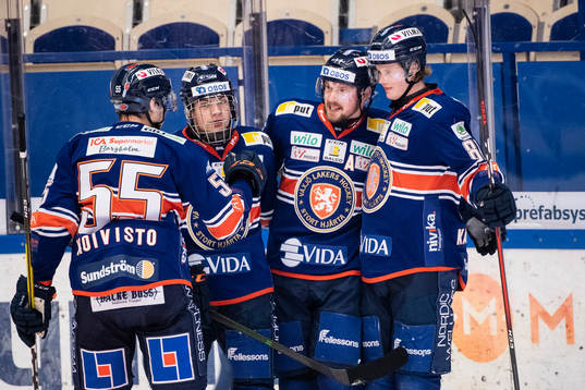 Växjös Martin Lundberg jublar