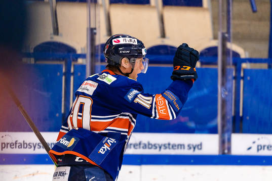 Växjös Richard Gynge jublar