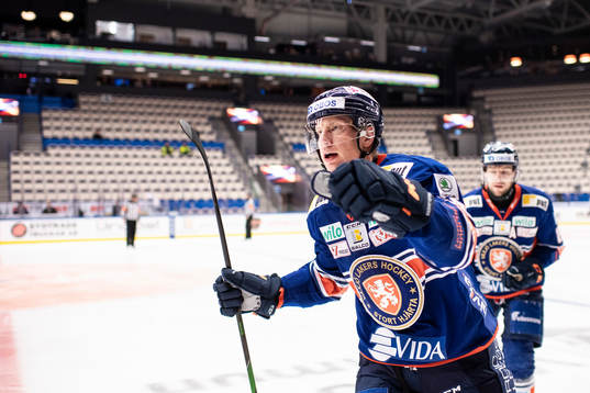 Växjös Richard Gynge jublar