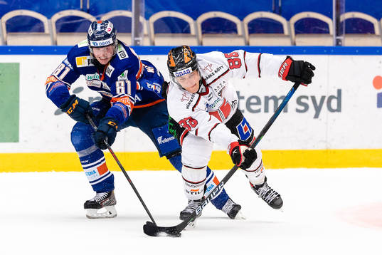 Växjös Fredrik Karlström och Örebros Joonas Rask