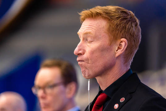 Örebros assisterande tränare Jörgen Jönsson deppar
