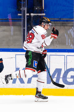 Örebros Joonas Rask jublar