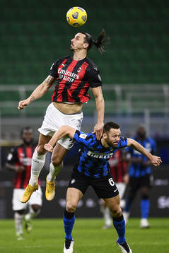 Zlatan Ibrahimovic of Milan celebrates