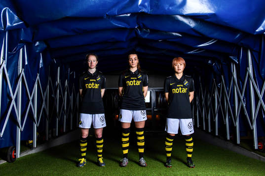 Caroline Murray, Hallbera Gísladóttir och Honoka Hayashi