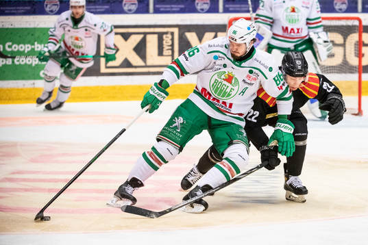 Rögles Eric Gelinas och Brynäs Adam Pettersson
