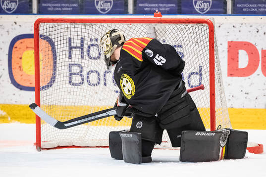 Brynäs målvakt Viktor Andrén släpper in 0-1