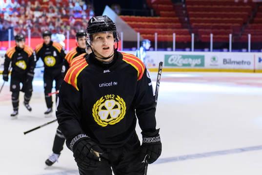 Brynäs Daniel Mannberg jublar