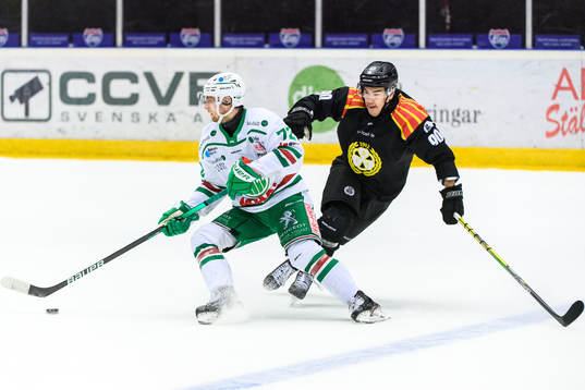 Rögles Daniel Zaar och Brynäs Shane Harperunder