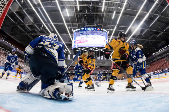 Leksands målvakt Amanda Johansson och Luleås Klara